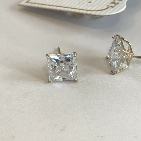 14k Solid Stud Earrings w/ 3 Ct's diamonds - Picture 2 of 3